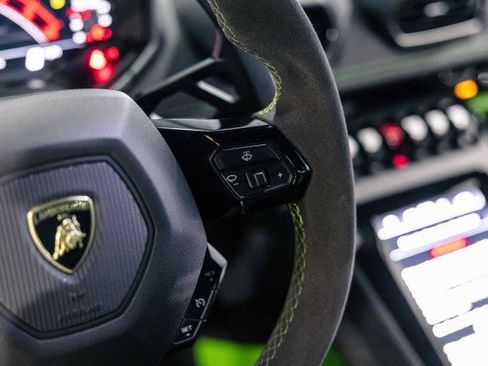 Used 2023 Lamborghini Huracan Tecnica image 22