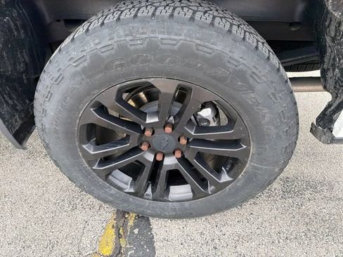 Used 2019 Chevrolet Silverado 1500 LT w/ All-Star Edition AWD/4WD image 7