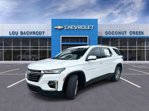 Used 2022 Chevrolet Traverse LT FWD image 4