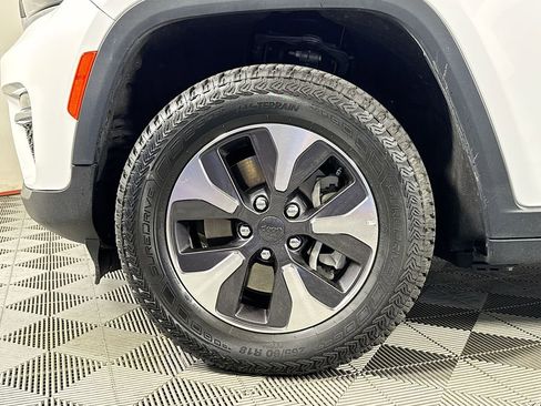 Used 2024 Jeep Grand Cherokee Limited 4xe AWD/4WD image 32