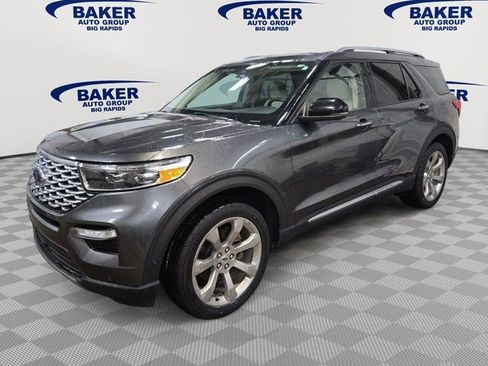 Used 2020 Ford Explorer Platinum w/ Premium Technology Package image 7
