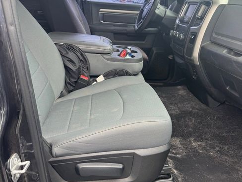 Used 2017 RAM 1500 Classic SLT image 15