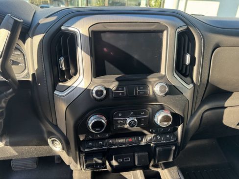 Used 2021 GMC Sierra 1500 Denali w/ Denali Ultimate Package image 11
