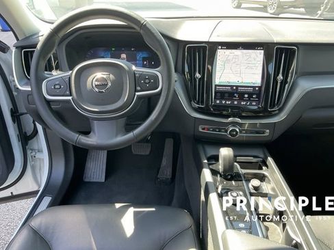 Certified 2025 Volvo XC60 B5 Core image 14