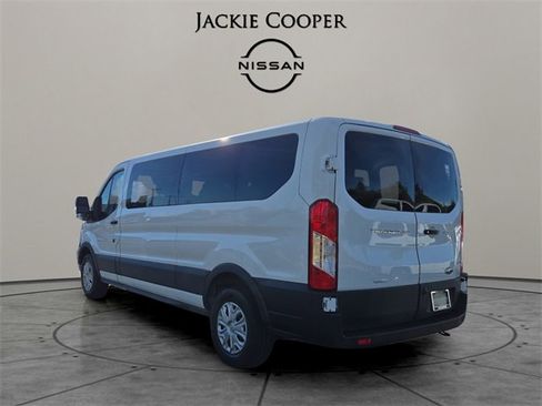 Used 2023 Ford Transit 350 XLT image 3