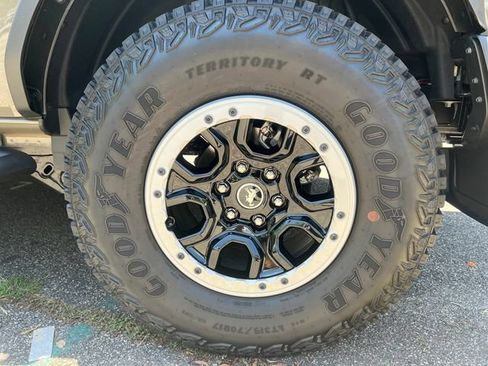 Used 2026 Ford Bronco 2-Door w/ Sasquatch Package AWD/4WD image 22