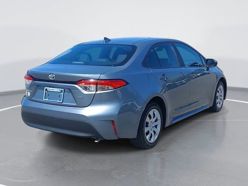 Used 2024 Toyota Corolla LE FWD image 3