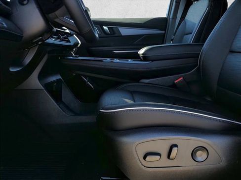 New 2026 Buick Enclave Sport Touring w/ Power Package image 9