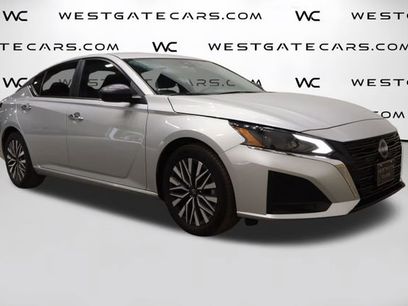 Used 2024 Nissan Altima 2.5 SV