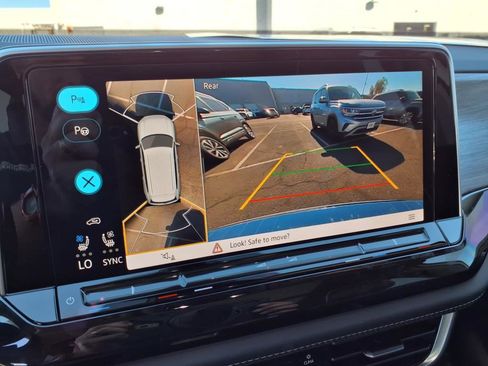 New 2025 Volkswagen Atlas SEL Premium R-Line image 16