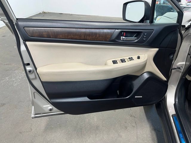 Used 2016 Subaru Outback 2.5i Limited AWD/4WD image 25