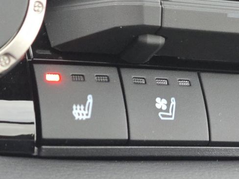 New 2026 Toyota Tundra Platinum image 16