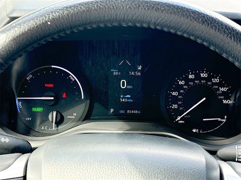 Used 2022 Toyota Sienna XLE image 13