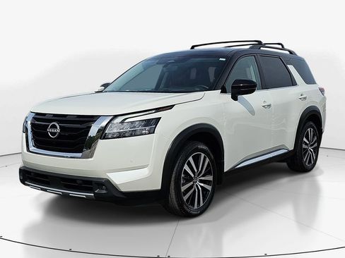 Used 2023 Nissan Pathfinder Platinum w/ Cargo Package AWD/4WD image 10