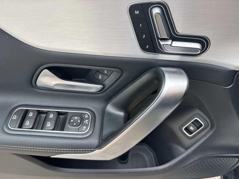 Used 2025 Mercedes-Benz CLA 250 image 20