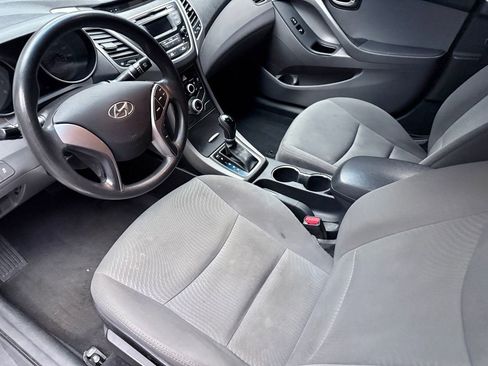 Used 2016 Hyundai Elantra SE image 9