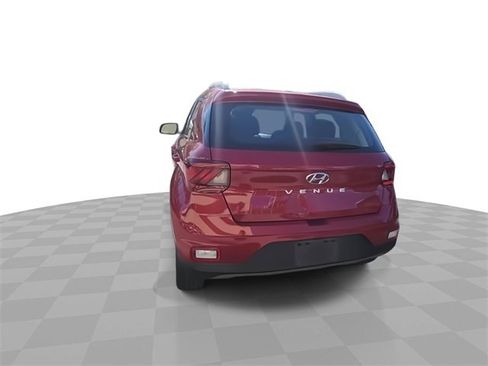 Used 2023 Hyundai Venue SEL image 7