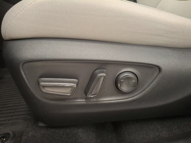 Used 2023 Toyota RAV4 XLE AWD/4WD image 12