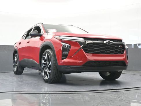 Used 2026 Chevrolet Trax RS image 59