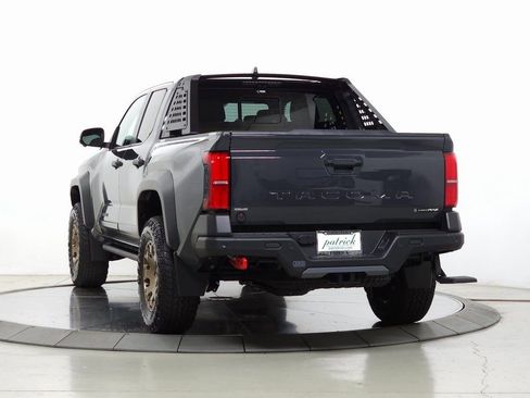 Used 2024 Toyota Tacoma Trailhunter image 6