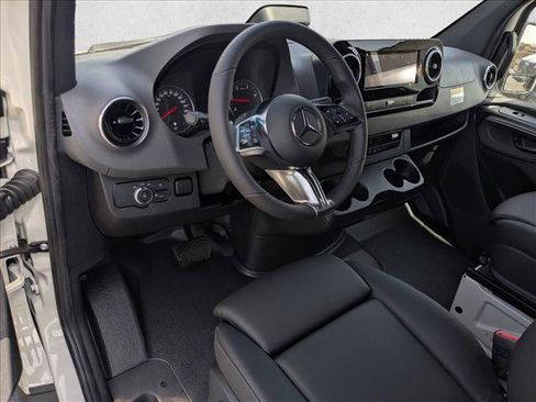 New 2026 Mercedes-Benz Sprinter 2500 image 3