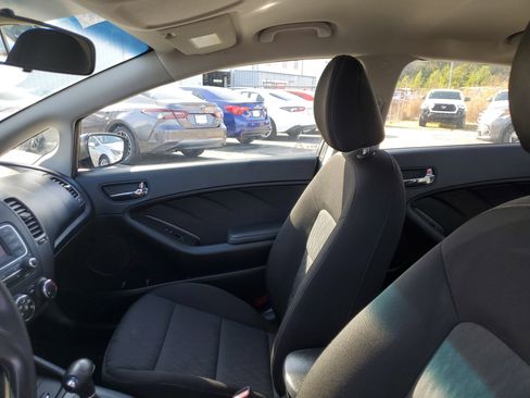 Used 2016 Kia Forte LX image 17