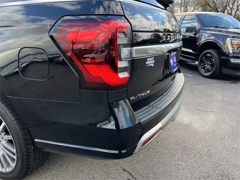 Certified 2023 Ford Expedition Platinum image 10