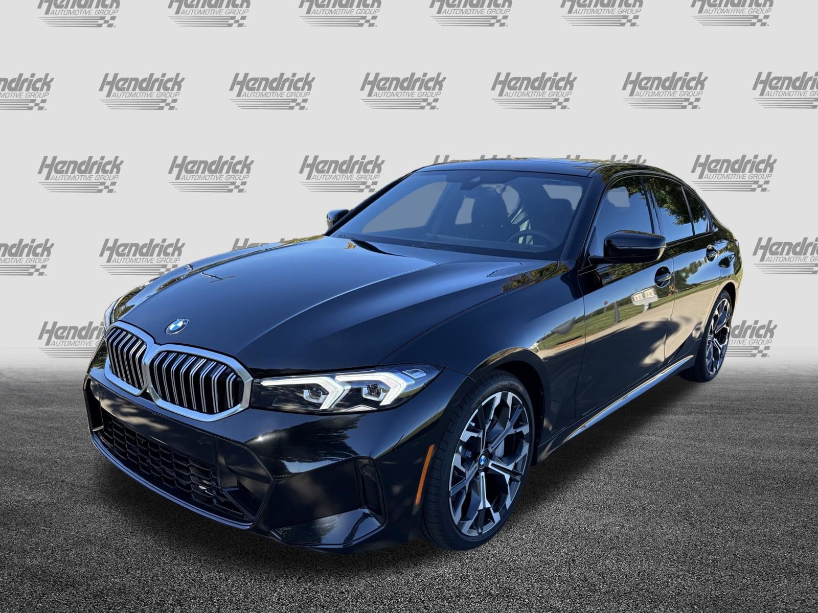 Used 2026 BMW 330i Sedan w/ M Sport Package RWD image 5