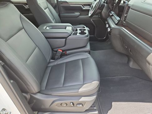 Used 2026 GMC Sierra 1500 SLT RWD image 12