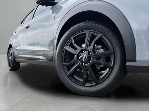 Used 2024 Nissan Kicks SR w/ SR Premium Package image 8