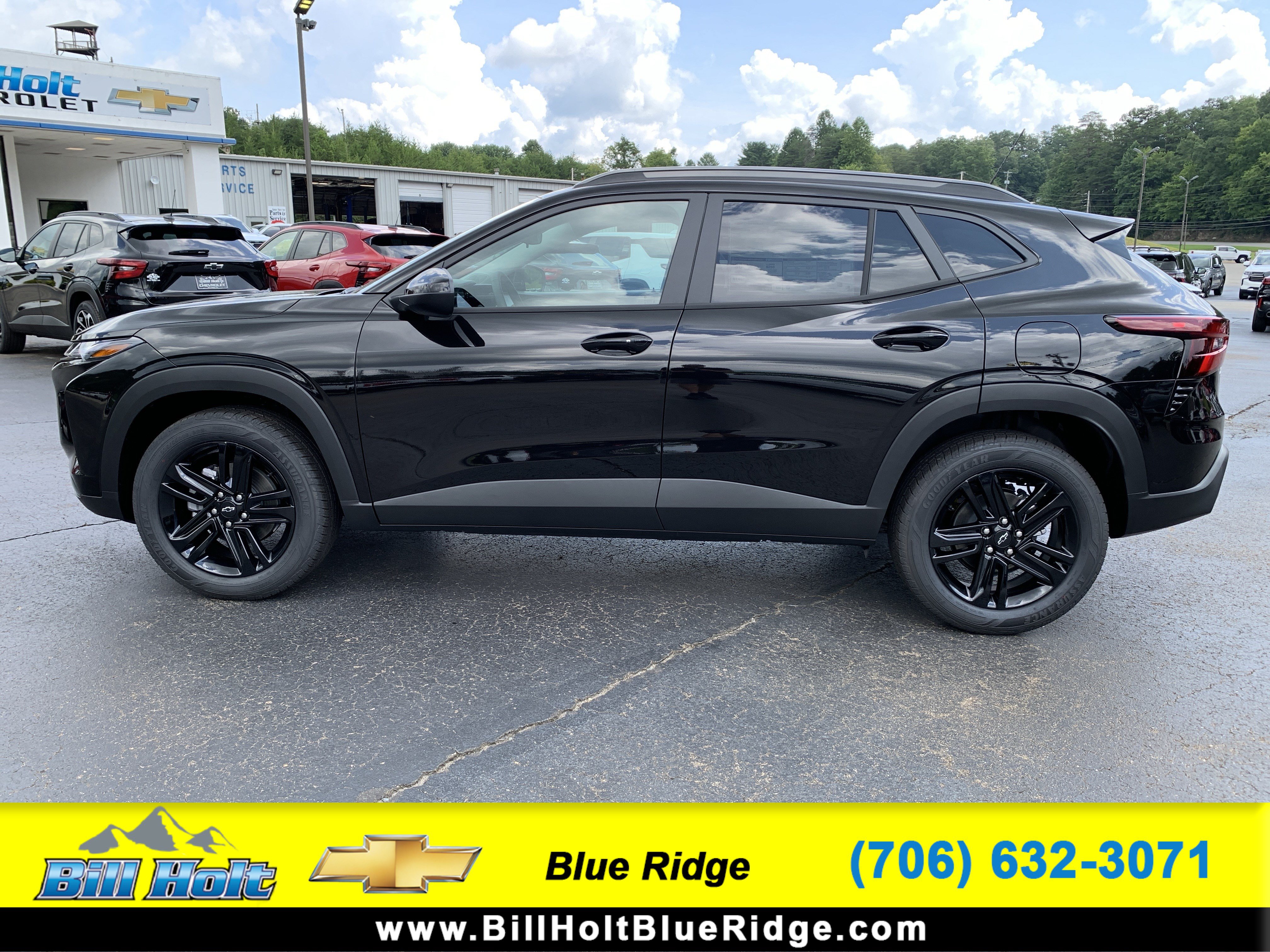 New 2026 Chevrolet Trax ACTIV w/ Driver Confidence Package FWD image 1