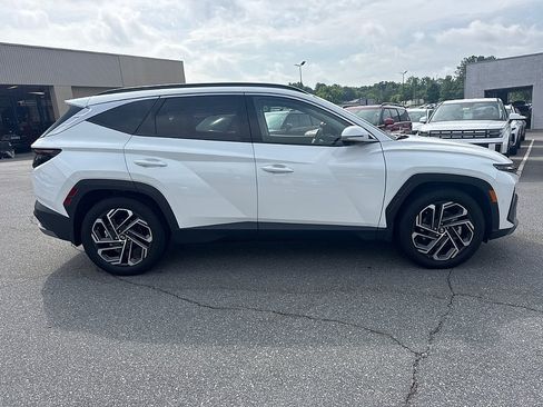 Used 2025 Hyundai Tucson Limited FWD image 4