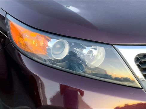 Used 2012 Kia Sorento LX image 26