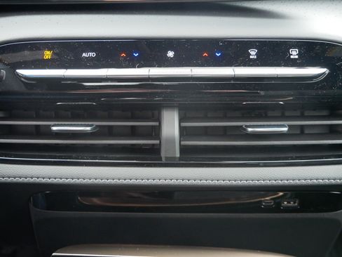 New 2026 Buick Enclave Avenir w/ Super Cruise Package AWD/4WD image 8