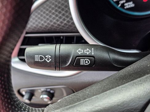 Used 2025 Chevrolet Malibu LT FWD image 22