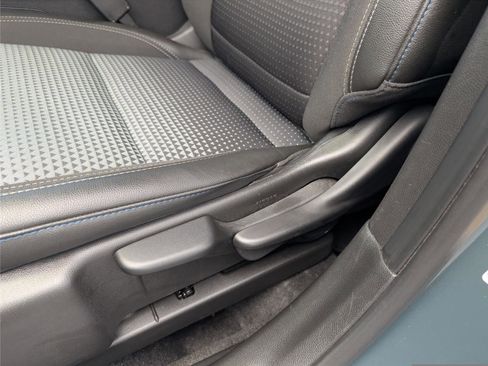 Used 2025 Chevrolet Trax LT image 10