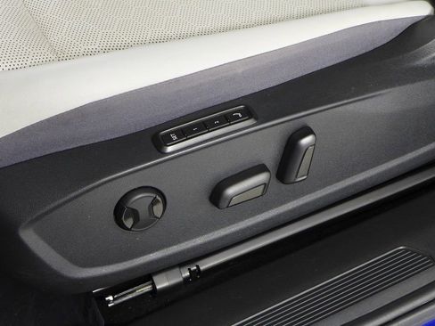 Used 2021 Volkswagen ID.4 Pro S w/ Gradient Package image 23