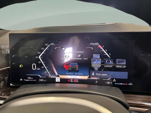 Used 2026 BMW X5 xDrive40i w/ M Sport Package image 13