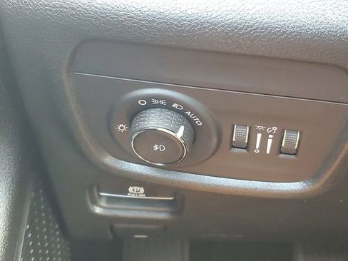 Used 2023 Jeep Grand Cherokee L Limited AWD/4WD image 21