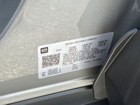 Used 2025 Chevrolet Trax RS w/ Driver Confidence Package image 35