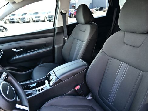 Used 2025 Hyundai Tucson SEL AWD/4WD image 23