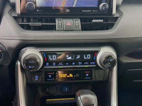 Used 2020 Toyota RAV4 Limited AWD/4WD image 24