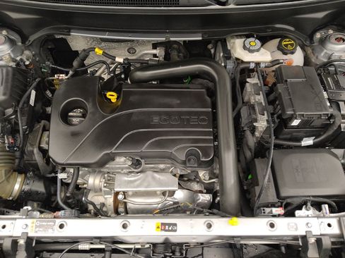 Used 2024 GMC Terrain SLE FWD image 30