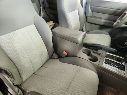 Used 2009 Dodge Nitro SE image 10