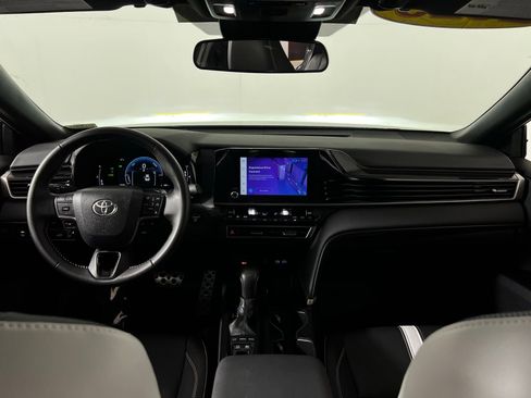 Certified 2025 Toyota Camry SE image 24