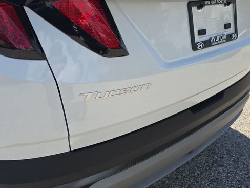 New 2026 Hyundai Tucson Blue SE FWD image 13