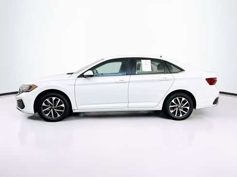 Used 2024 Volkswagen Jetta S image 4