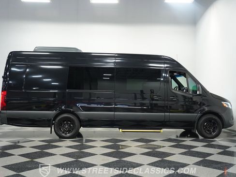 Used 2022 Mercedes-Benz Sprinter 2500 image 13
