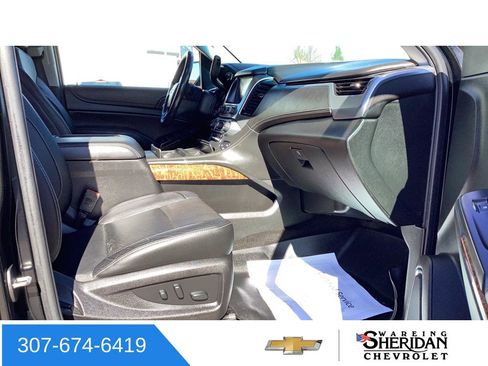 Used 2018 Chevrolet Suburban Premier AWD/4WD image 32