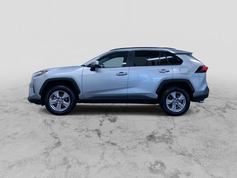 Used 2025 Toyota RAV4 XLE w/ Convenience Package image 7